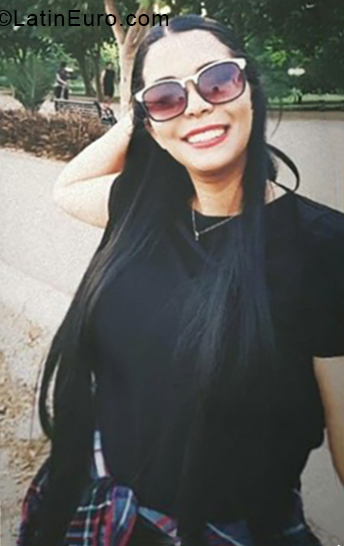 Date this passionate Ecuador girl Adri from Quito EC274