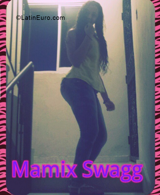 Date this athletic Dominican Republic girl Abi from Santo Domingo DO33054