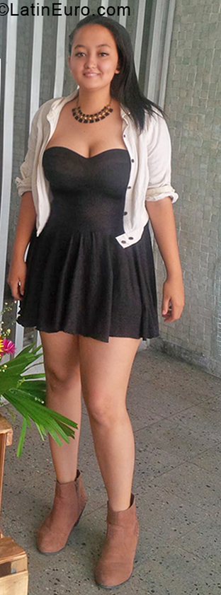 Date this cute Colombia girl Dayana from Medellin CO24915