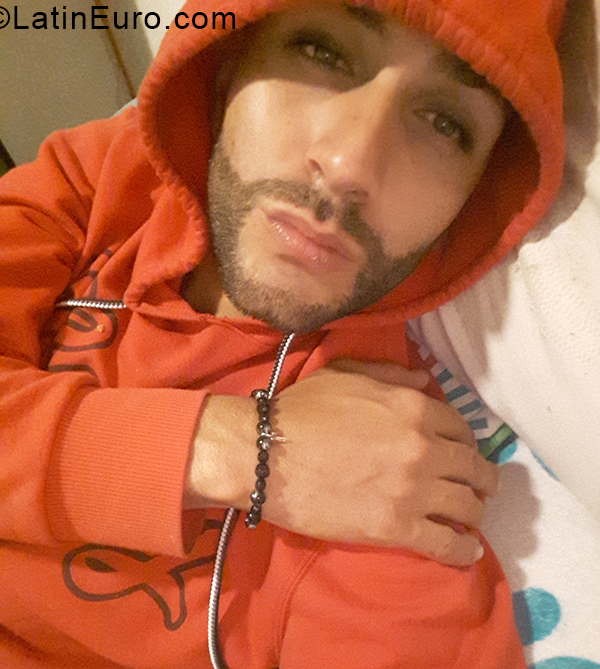 Date this fun Colombia man Juan from Medellin CO24283