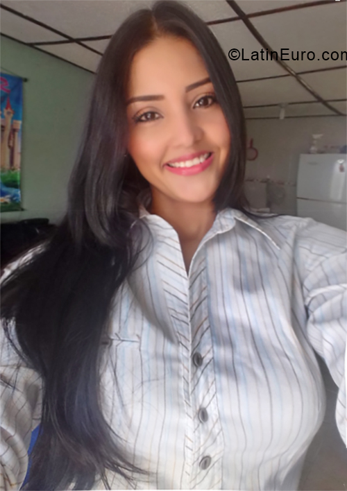 Date this good-looking Colombia girl Rosaura from Barranquilla CO24290