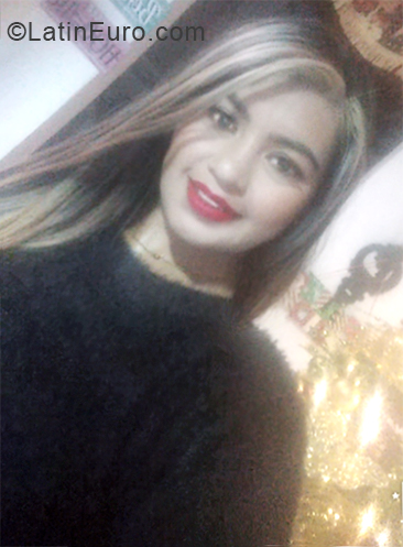 Date this delightful Colombia girl Chica from Medellin CO24294