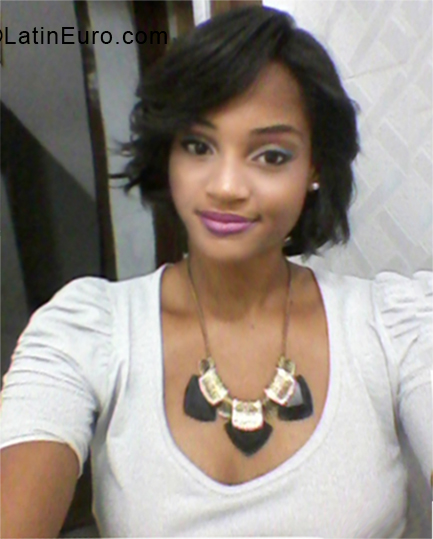 Date this cute Brazil girl Nathalia from Feira de Santana BR10654