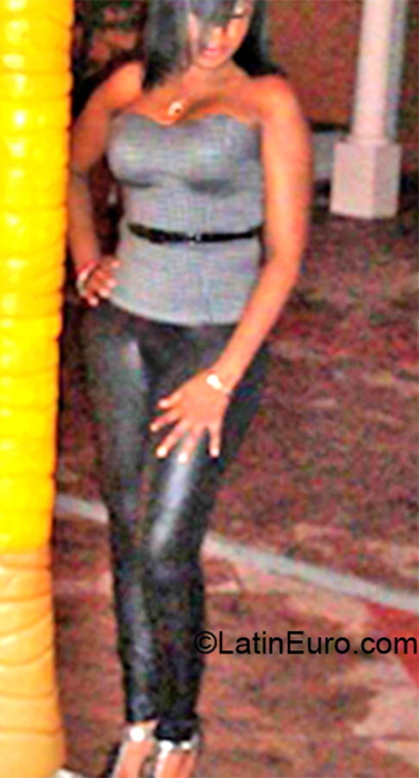 Date this attractive Jamaica girl Cherrylips from Westmoreland JM2597