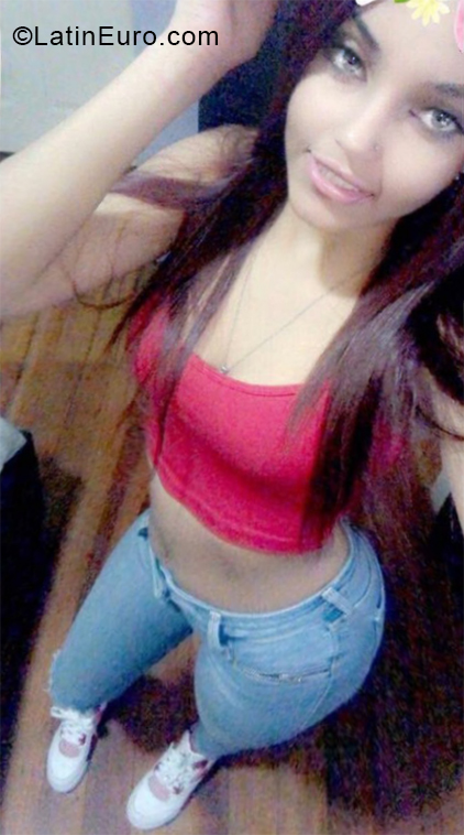 Date this tall Dominican Republic girl Nathalie Gomez from Santo Domingo DO33118