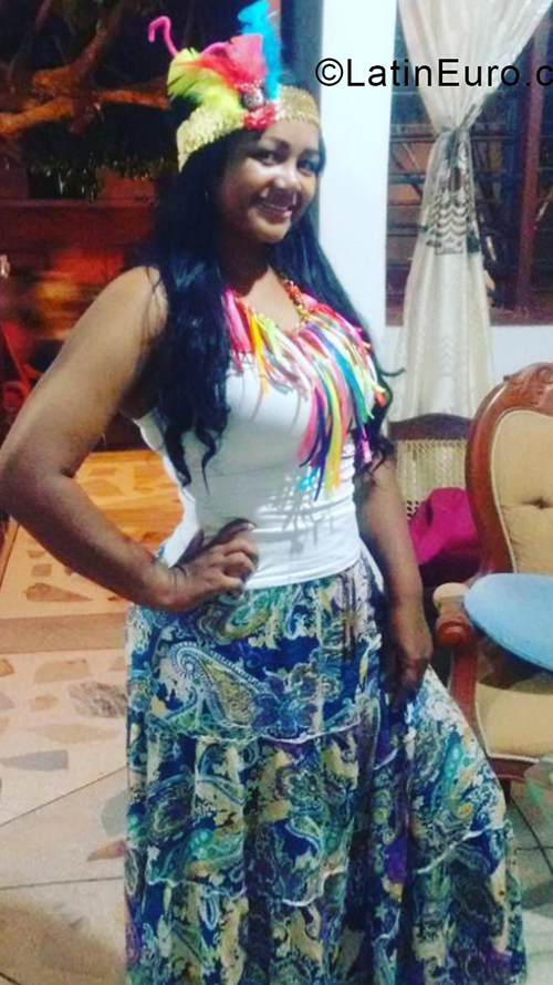 Date this happy Colombia girl Elys from Ibaque CO24321