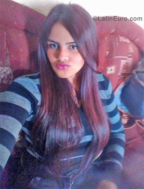 Date this cute Colombia girl Rose from Bogota CO24358