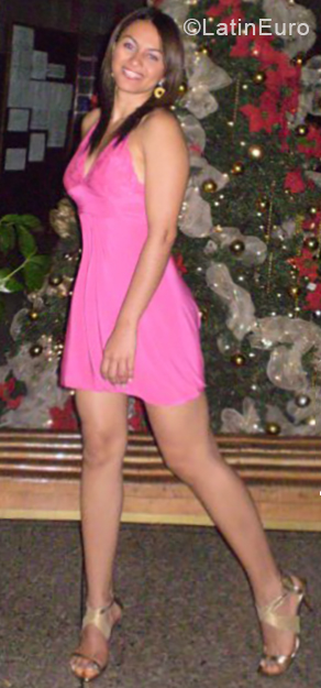 Date this voluptuous Venezuela girl Yosnicy from Barquisimeto VE1888