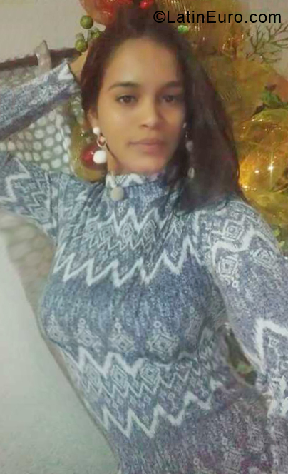 Date this young Dominican Republic girl Stephanie from Santiago DO33178