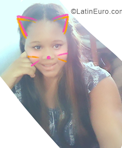 Date this cute Dominican Republic girl Kateryn from  DO33184