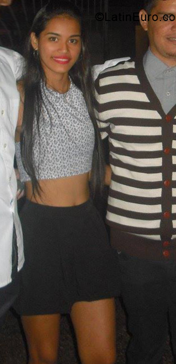 Date this voluptuous Venezuela girl Humdyis from Maturin VE1904