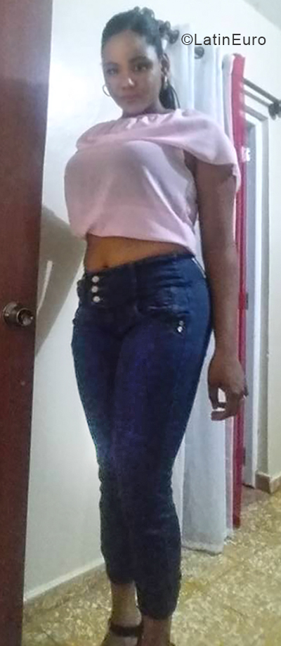 Date this charming Dominican Republic girl Wilberie from Puerta Plata DO33208