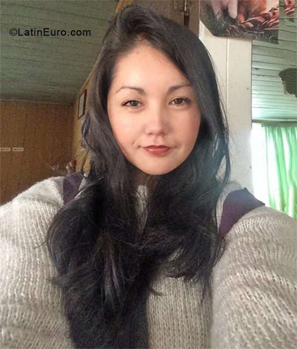 Date this lovely Chile girl Yazmin from Santiago CL123