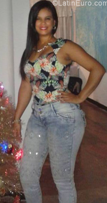 Date this sensual Colombia girl Katherine from Cali CO24417