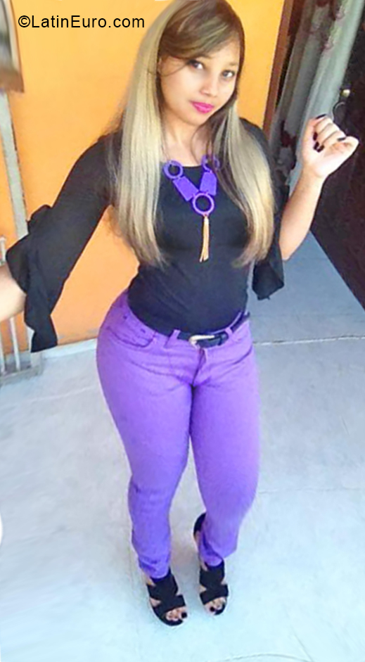 Date this cute Dominican Republic girl Wendolin from Santiago DO33217