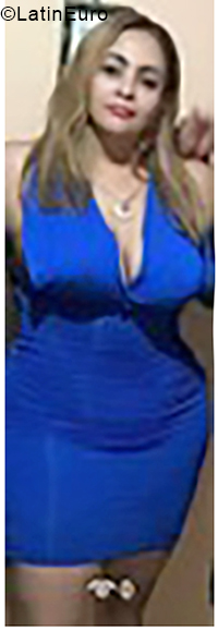 Date this voluptuous Dominican Republic girl Maria from Santo Domingo DO33261