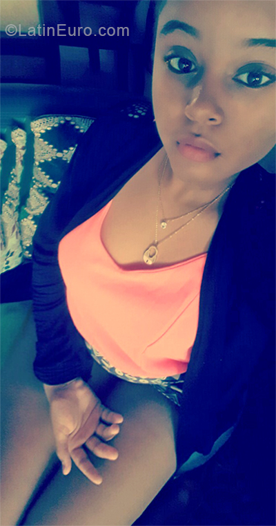 Date this attractive Dominican Republic girl Ruby from Santo Domingo DO33344