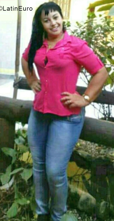 Date this voluptuous Brazil girl Marcia from Rio de Janeiro BR10699