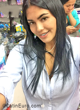 Date this tall Colombia girl Kelly from Barranquilla CO24516