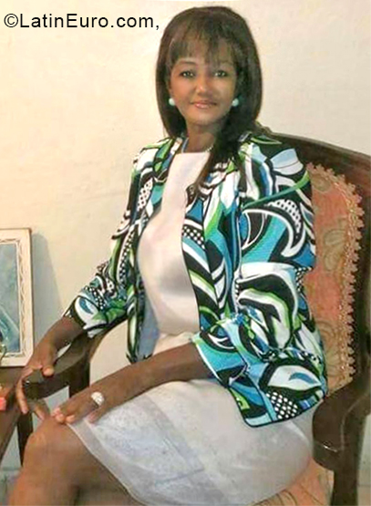 Date this attractive Dominican Republic girl Dominga from Santo Domingo DO33378