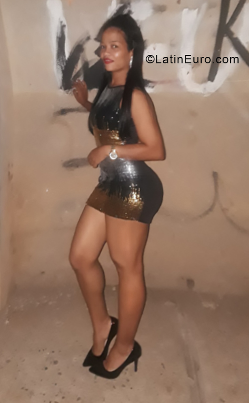 Date this charming Dominican Republic girl Lucia from Puerto Plata DO33380