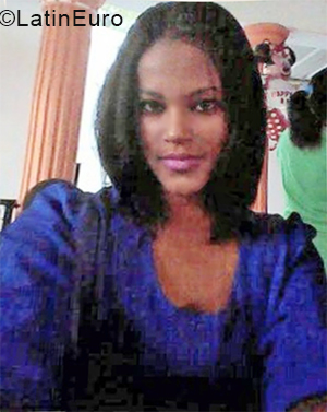 Date this stunning Dominican Republic girl Rosa from Santo Domingo DO33401