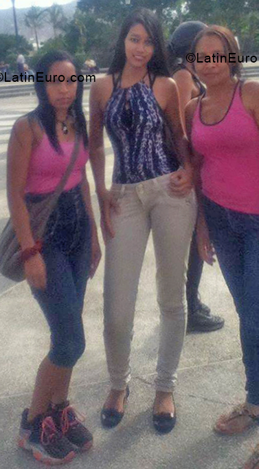 Date this fun Venezuela girl Andreina from Caracas VE1975