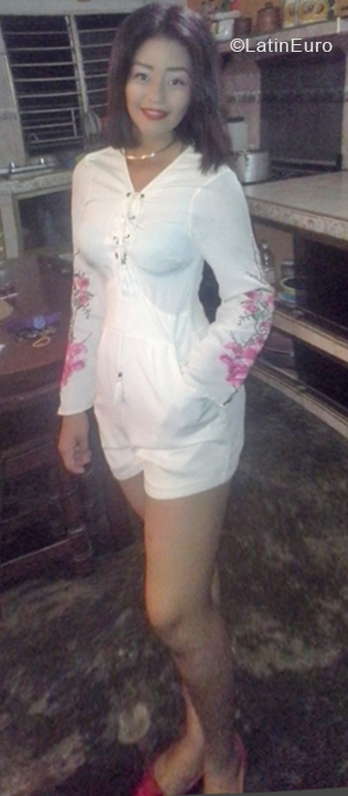Date this gorgeous Venezuela girl Yuremar from Guanare VE1985