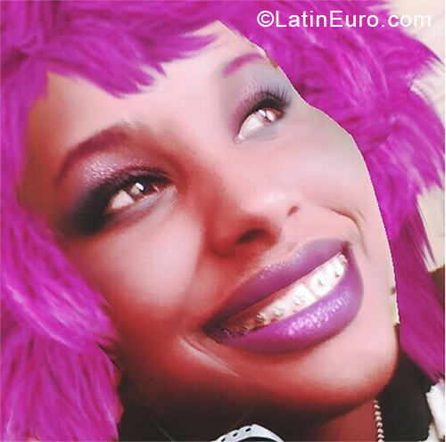 Date this charming Dominican Republic girl Mariliim from Santo Domingo DO33482