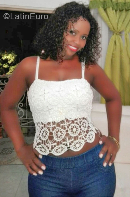 Date this funny Colombia girl Rubi from Cali CO24602