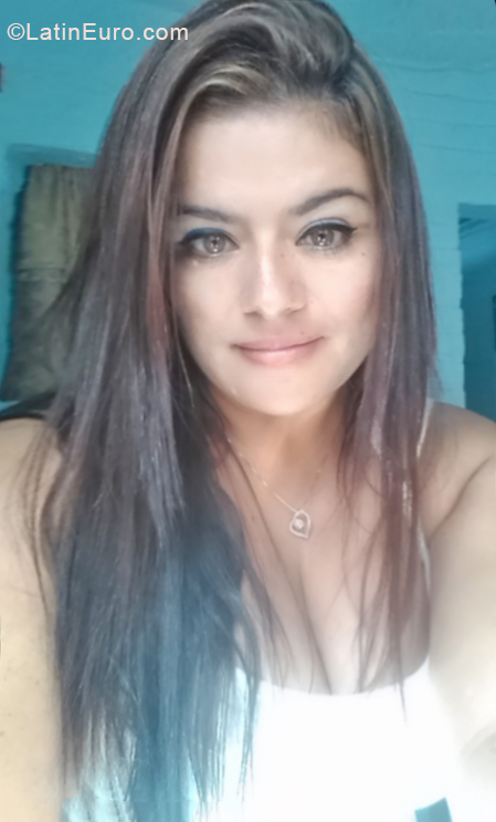 Date this hard body Colombia girl Elena from Medellin CO24613