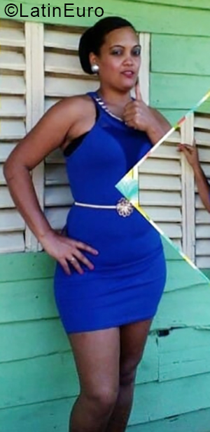 Date this sultry Dominican Republic girl Yunebi from Montecristi DO33545