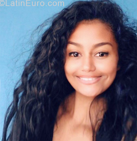 Date this gorgeous Venezuela girl Roraima from Maracay VE2025