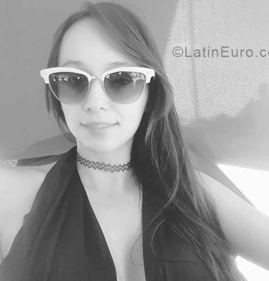 Date this foxy Colombia girl Valeria from Medellin CO24685