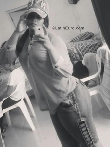 Date this hot Dominican Republic girl Rosa from Monseñor Nouel DO33650