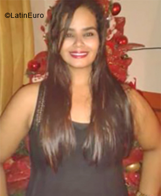 Date this sultry Venezuela girl Roselis from Cabimas VE2056