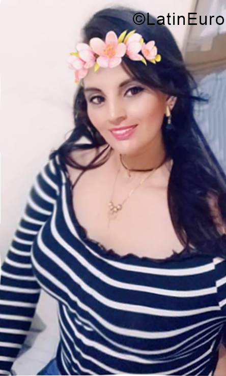 Date this hard body Colombia girl Yina paola mont from Neiva CO24740