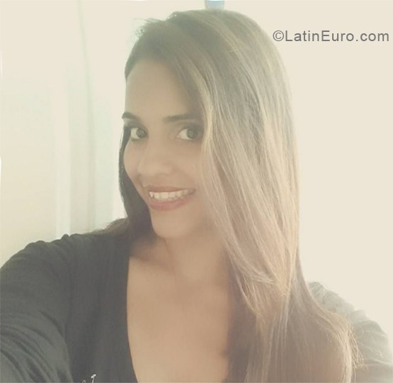 Date this hot Dominican Republic girl Jaz from Santo Domingo DO34594