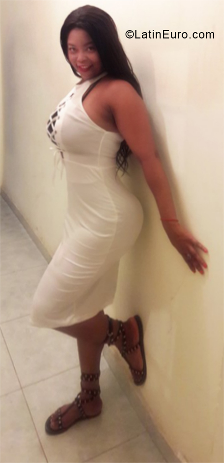 Date this lovely Spain girl Zayda from Cali CO24748