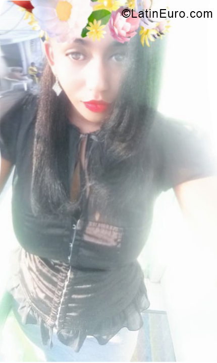 Date this happy Dominican Republic girl Sofia from Santo Domingo DO33726