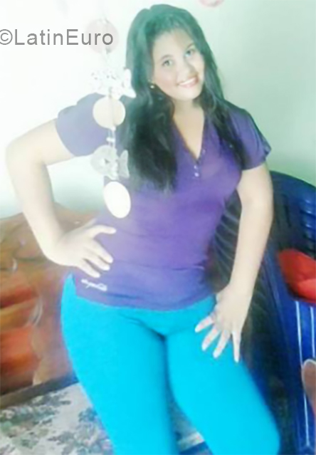Date this sultry Venezuela girl Yorgalyis from SAN FELIPE VE2098