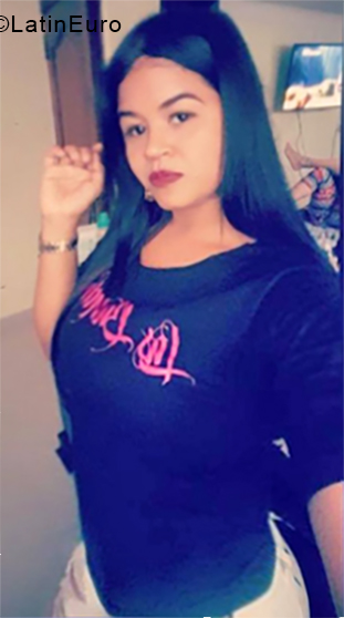 Date this cute Dominican Republic girl Emeli from Santo Domingo DO33874