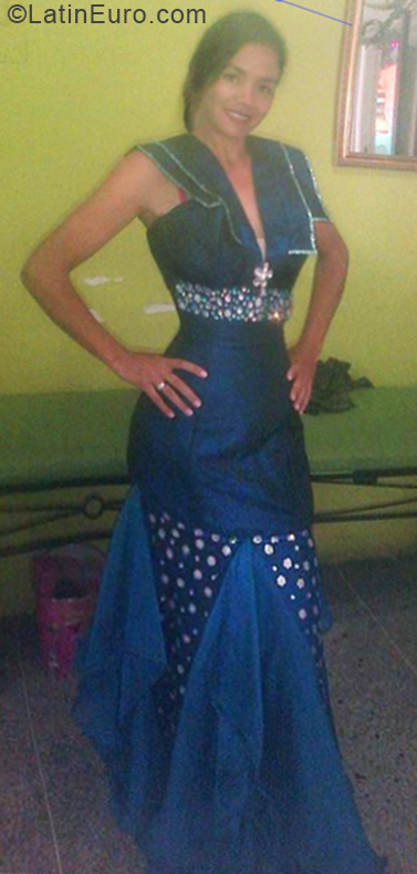Date this sensual Venezuela girl Osmary from Coro VE3369