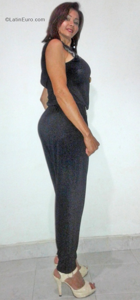 Date this charming Colombia girl Rosario lopez from Buga CO24850