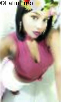 Date this beautiful Dominican Republic girl Shana from Santo Domingo DO33975