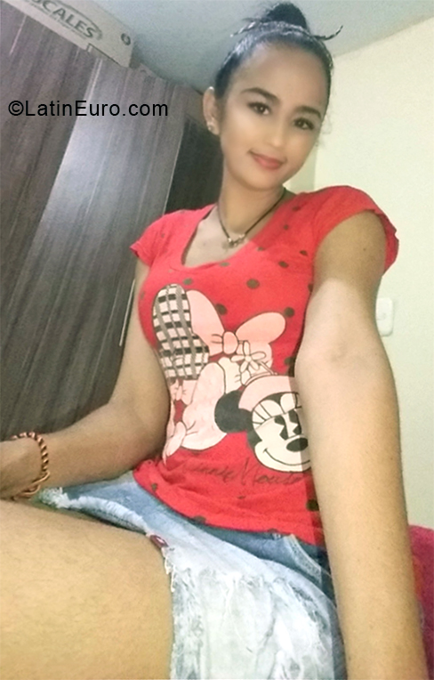 Date this sensual Colombia girl Maribel from Bucaramanga CO24919