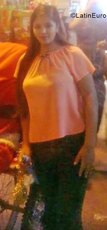 Date this good-looking Peru girl ESTHER CLAUDIA from Lima PE1343