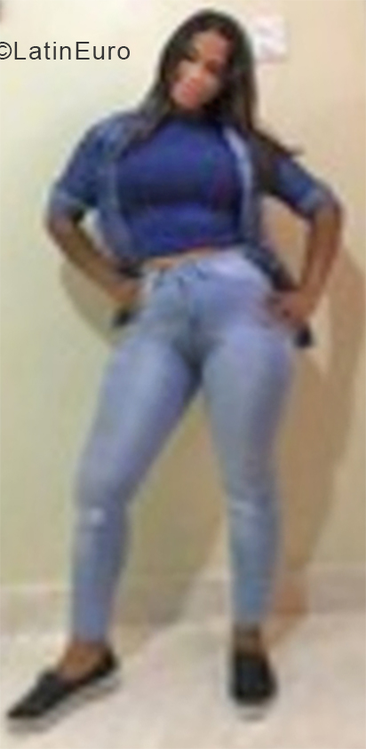 Date this cute Dominican Republic girl Erika gissell from Santo Domingo DO34068