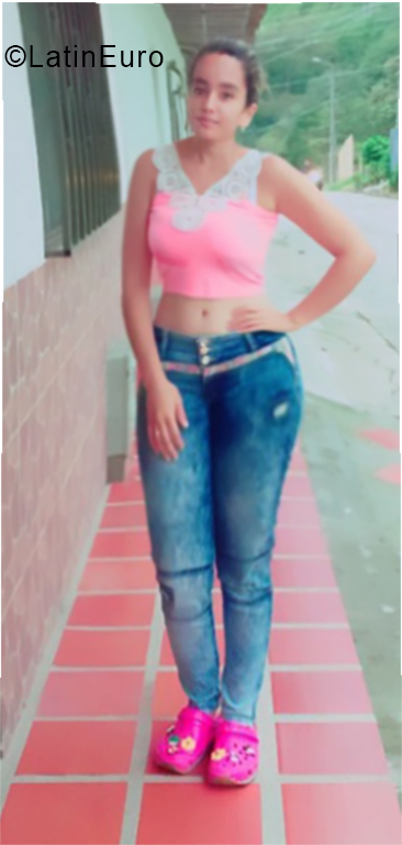 Date this funny Colombia girl Alejandra from Medellin CO24969