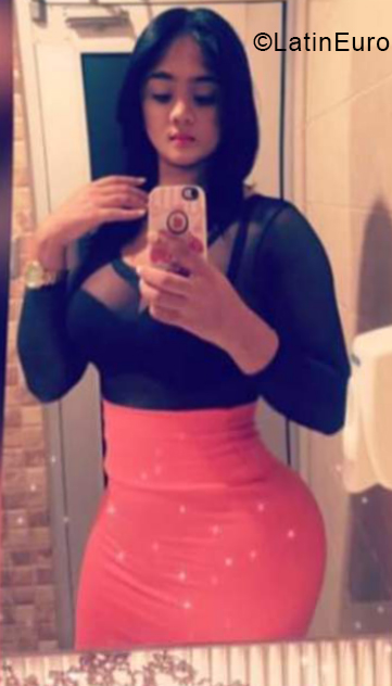 Date this tall Dominican Republic girl Anny from Santiago DO34267